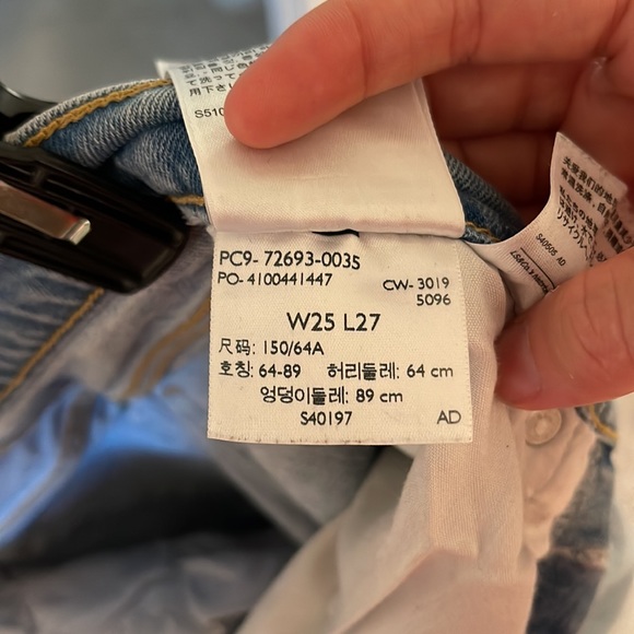 Levi’s - Picture 6 of 6